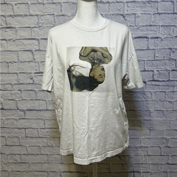 H&M Ariana grande tshirt - Picture 1 of 10